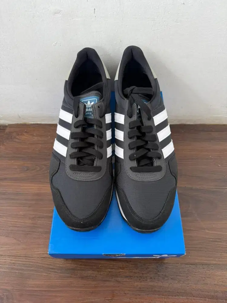 WTS Sepatu Adidas Original USA 84 NEW BNIB Size 44 27cm