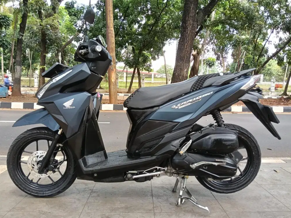 DIJUAL CASH HONDA VARIO 150 LED OLD THN 2016 PAJAK IDUP SIAP PAKAI