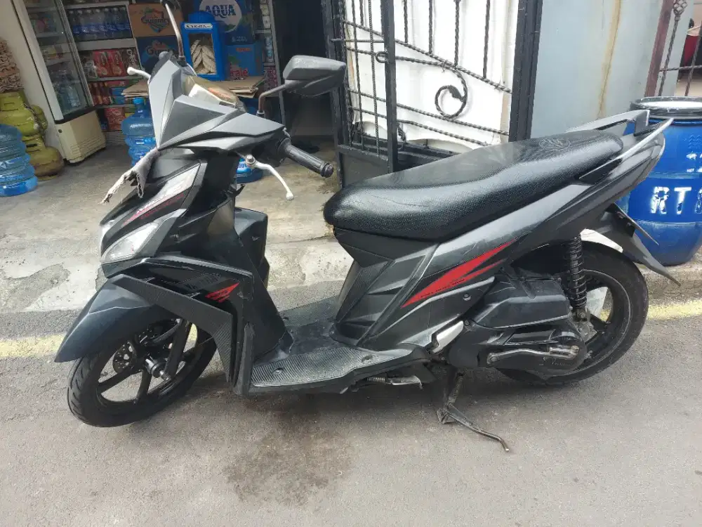 Mio Z 125 cc hitam