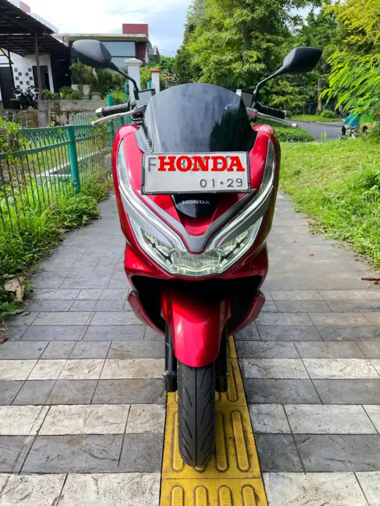 Honda PCX CBS Keyless + ISS mulus fullpaper