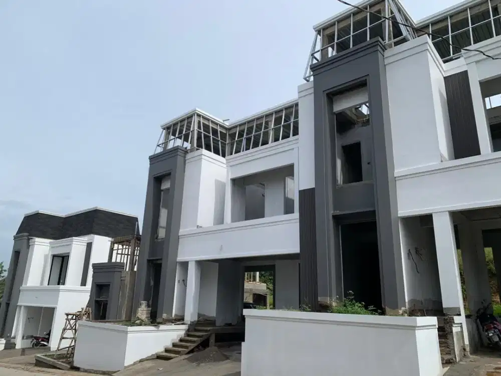 DP 5% ANGSURAN 9JTAN RUMAH MEWAH 2 LANTAI PLUS ATTIC ROOM CLUSTER DI GUNUNGPATI UNNES SEMARANG