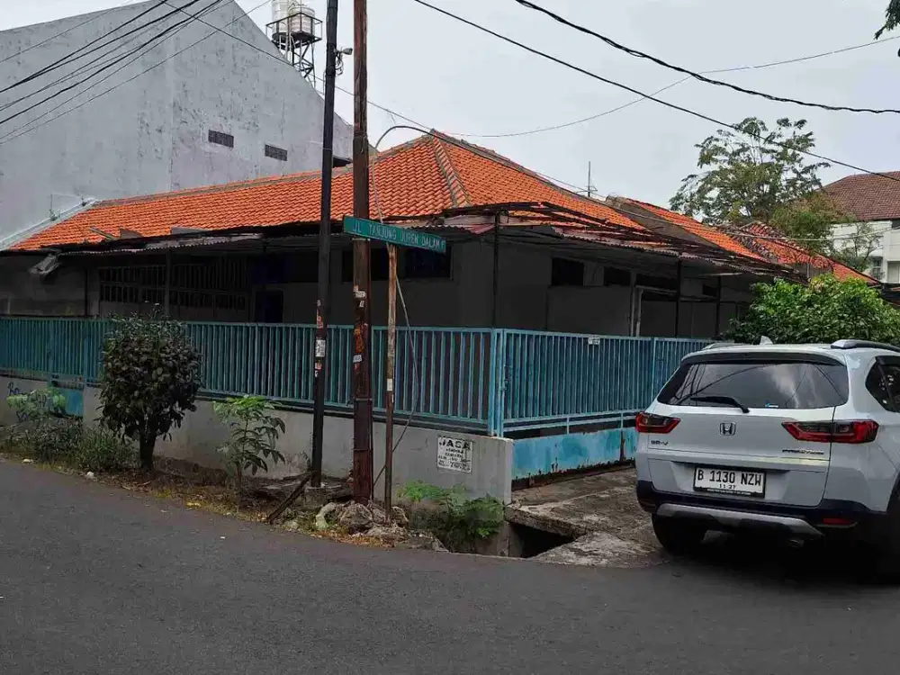 Rumah Tanjung Duren dijual sangat strategis