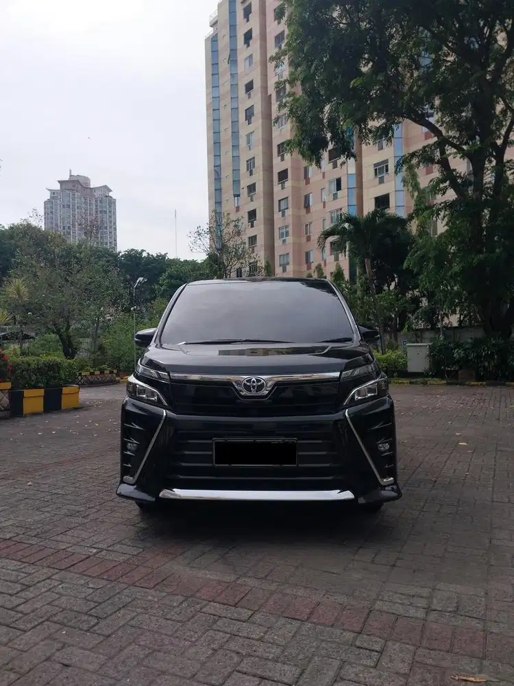 Voxy 2.0 2021 LOW KM MURAH!!