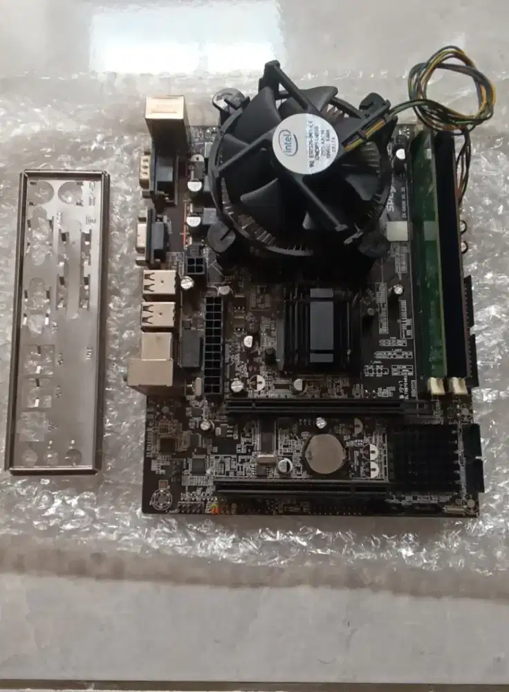 Paketan mobo g41+core2quad+ram4gb