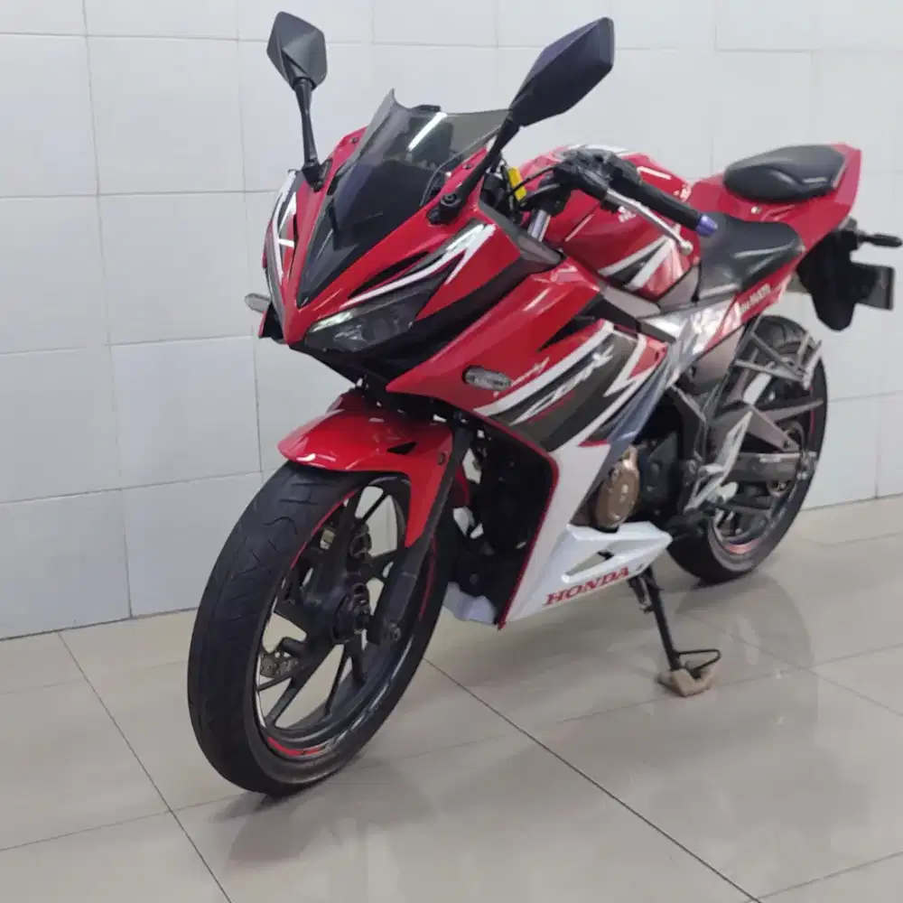 Honda CBR 150R 2018 d0 500rb