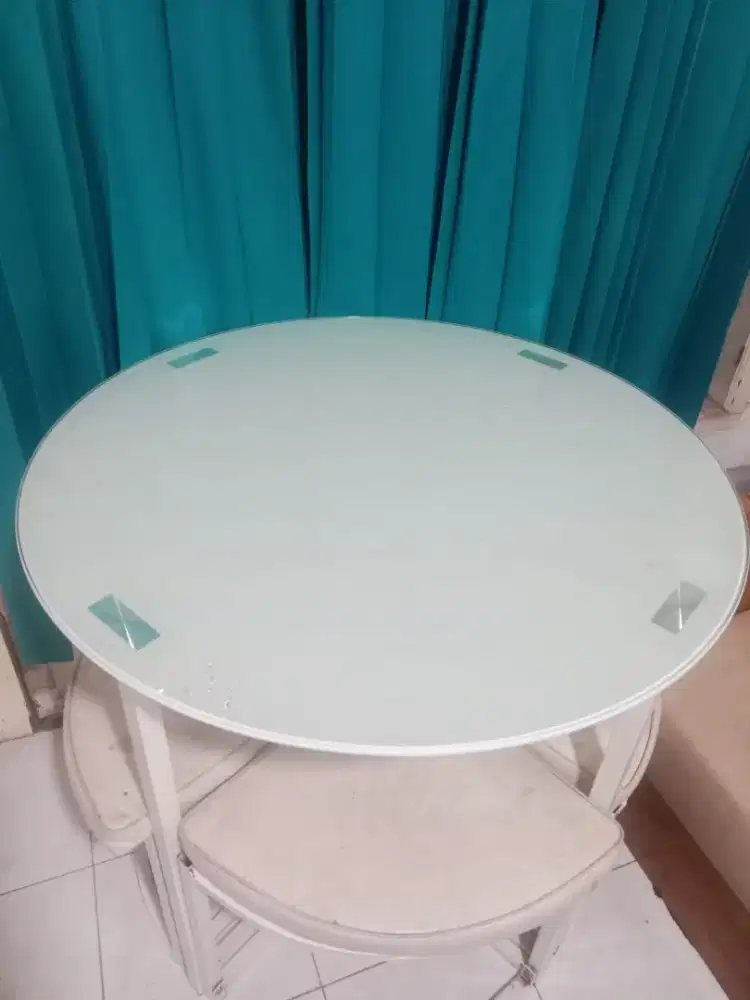 Meja makan, meja kerja dan meja tamu