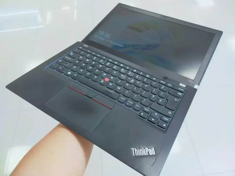 Dijual Lenovo Thinkpad X280 Intel I5 Ram 8GB DDR4 SSD 256GB WIN 11
