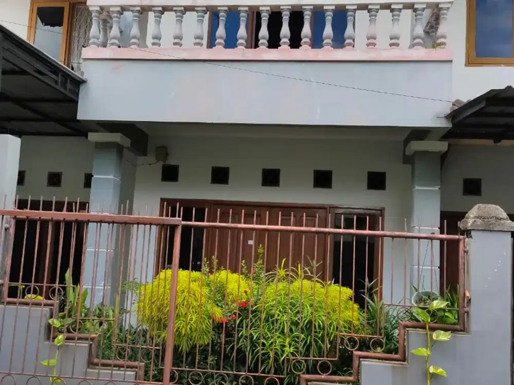 Rumah 2 lt besar di Taman cimanggu Tanah Sareal Bogor
