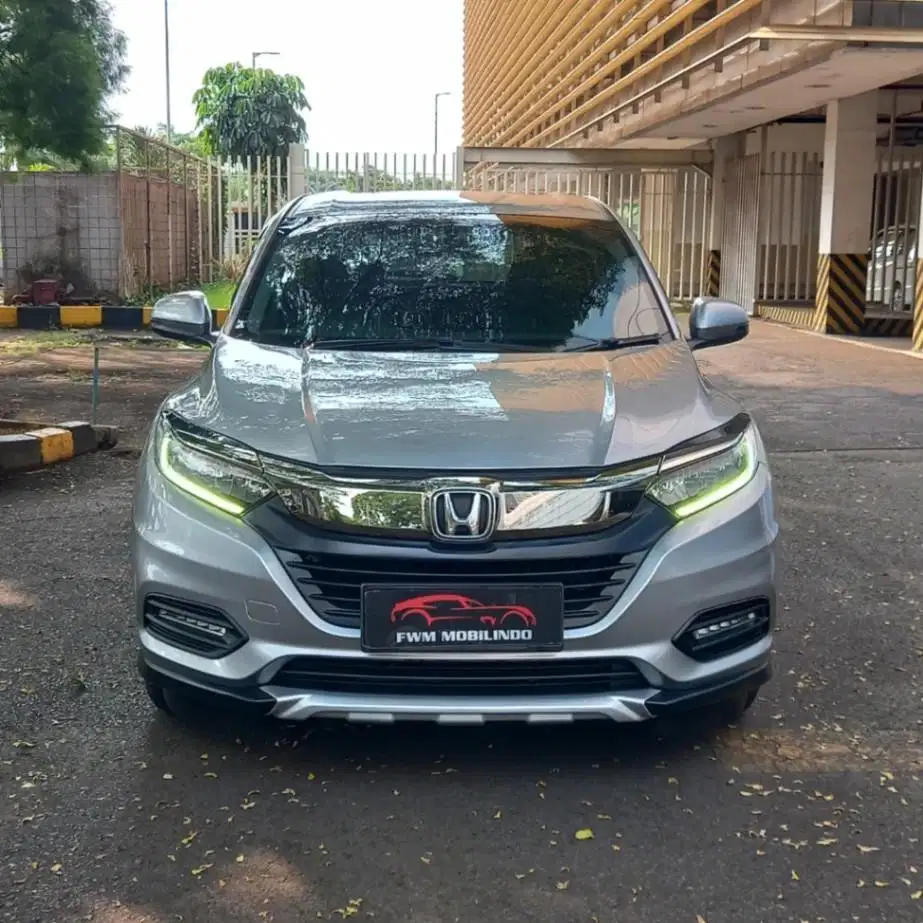honda hrv SE AT 1.5 2020 low KM, super cakep