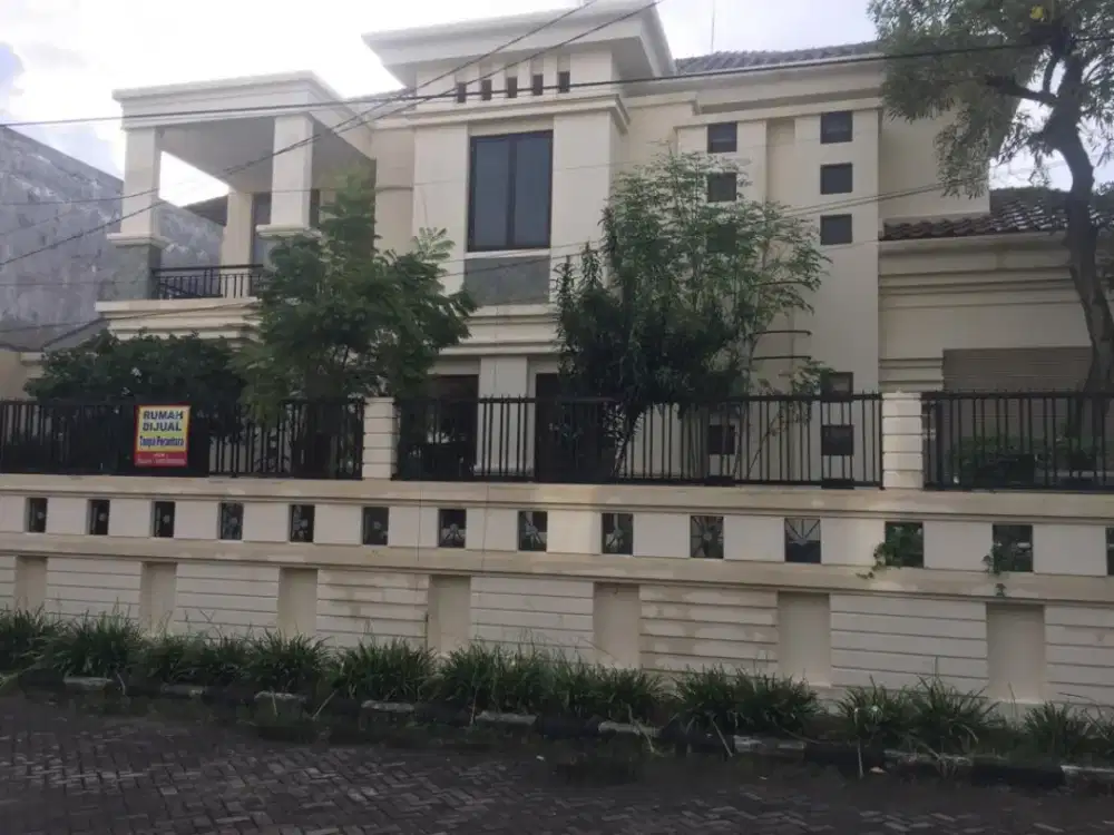 Jual rumah hoek mulyosari 2 lantai