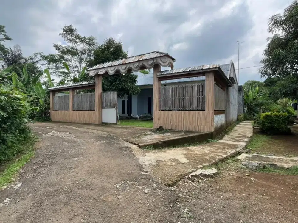 Dijual Murah Rumah Luas 441 m2 Sudah Pagar Keliling di Purwakarta