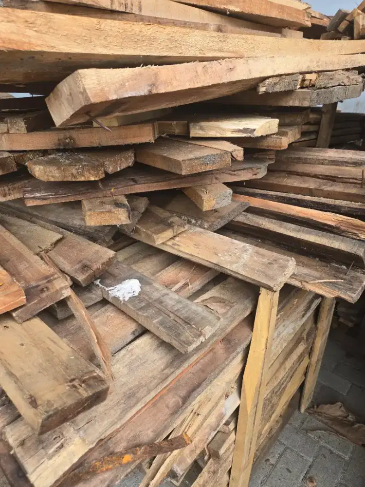 Kayu Bekas cocok untuk kayu bakar, kayu utk furniture, kayu konstruksi