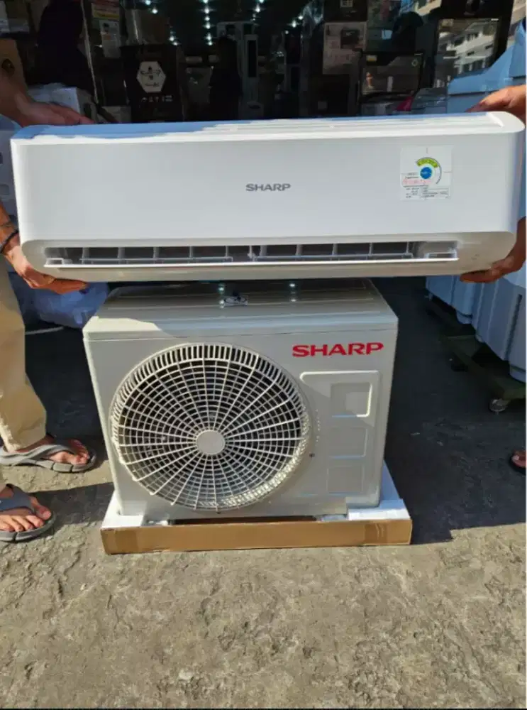 AC SHARP 1/2PK pemakaian 8 bln