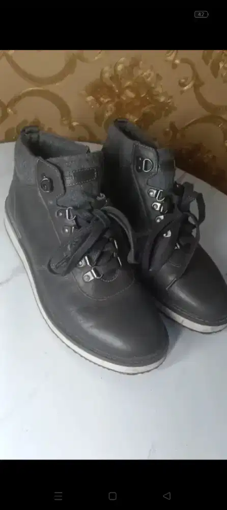 Sepatu hush puppies asli