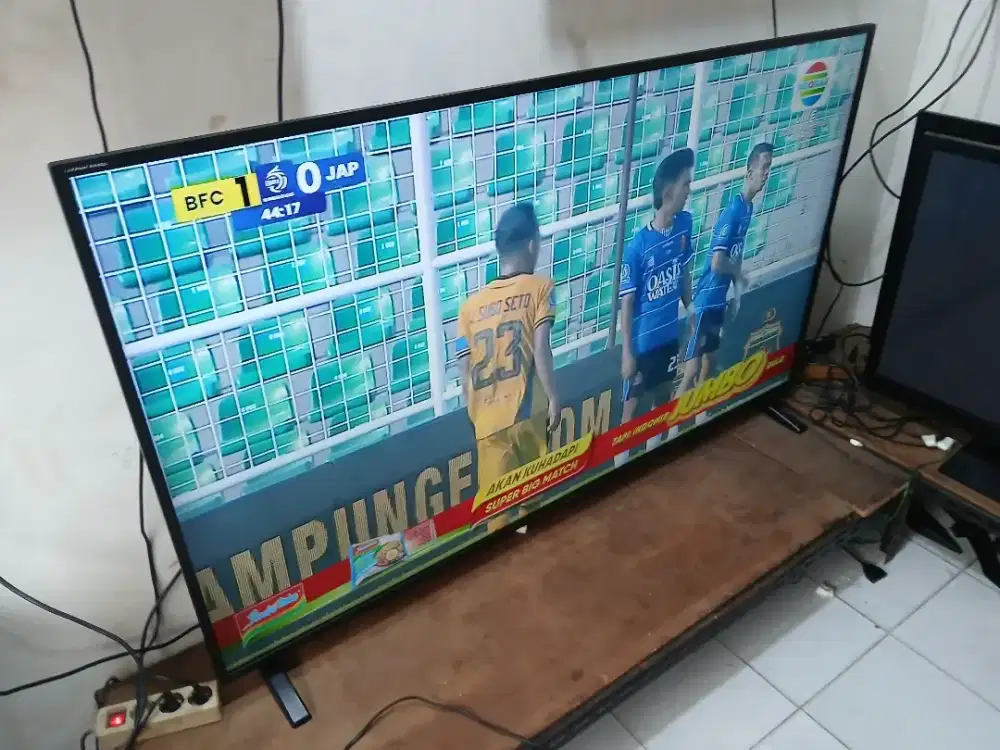 Dijual tv led merk sharp 65in udah android udah semart digital