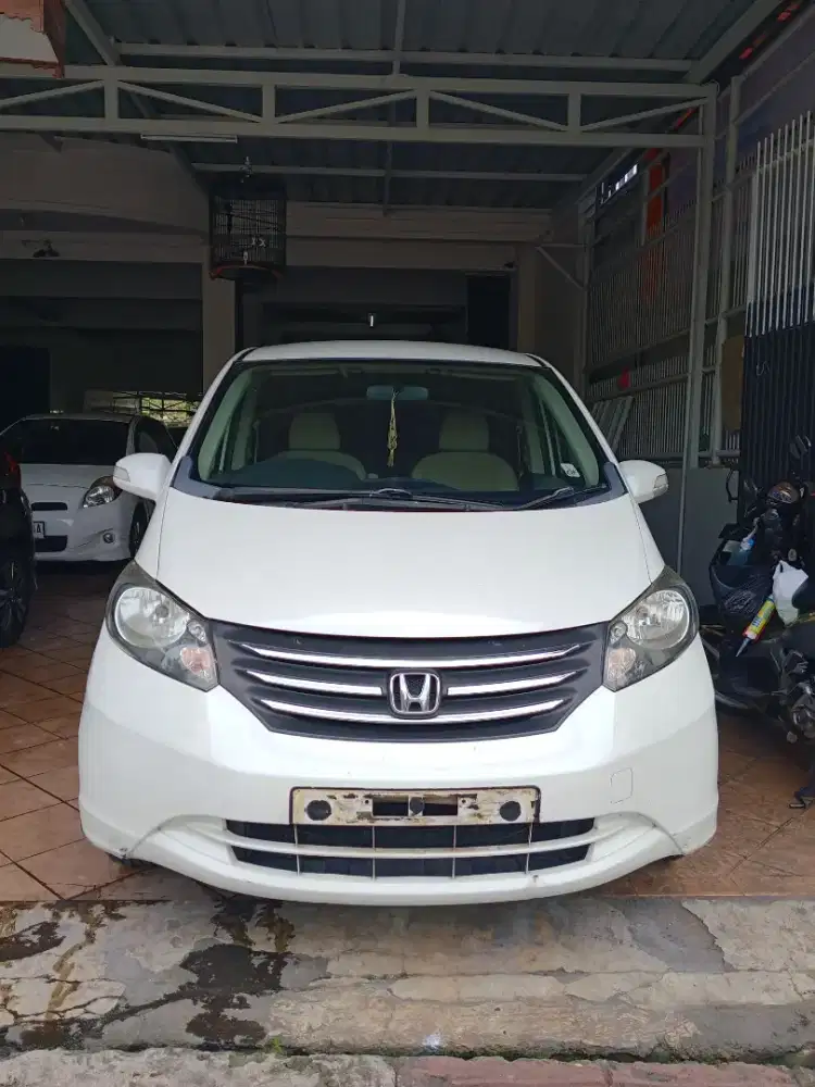 Honda freed RS 2010