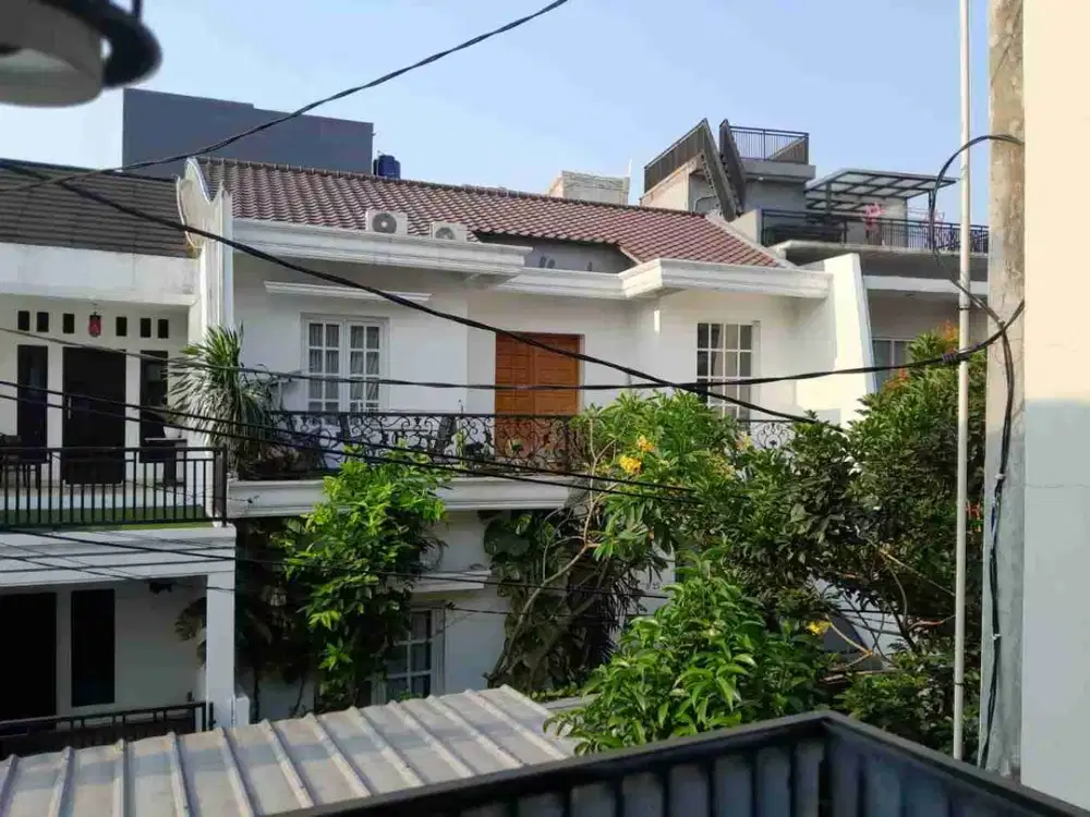 rumah 2 lantai butuh renov di condet jakarta timur