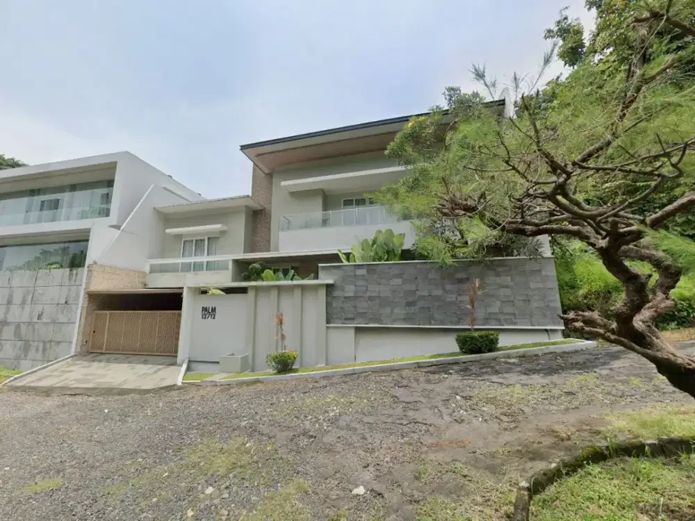 Dijual Rumah Mewah Lokasi Perum Palm Hill Semarang