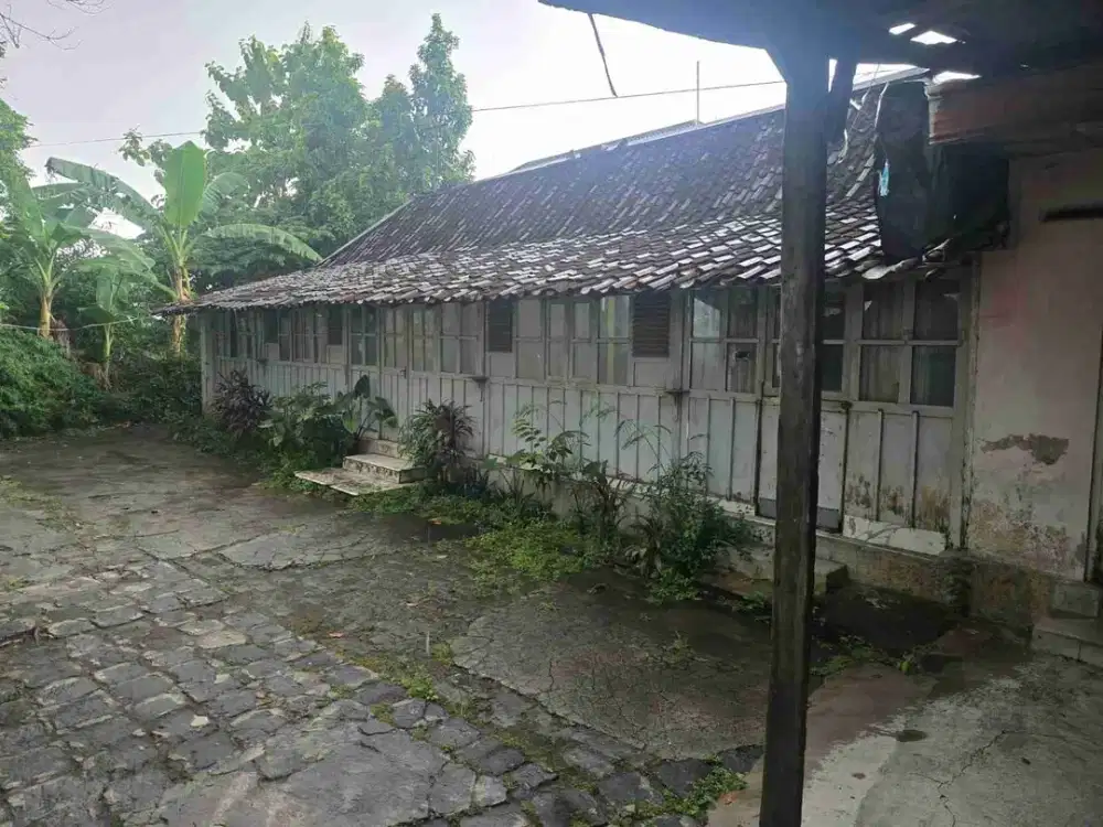 Dijual Rumah Hitungan Tanah Lokasi Solo Luas 700m2