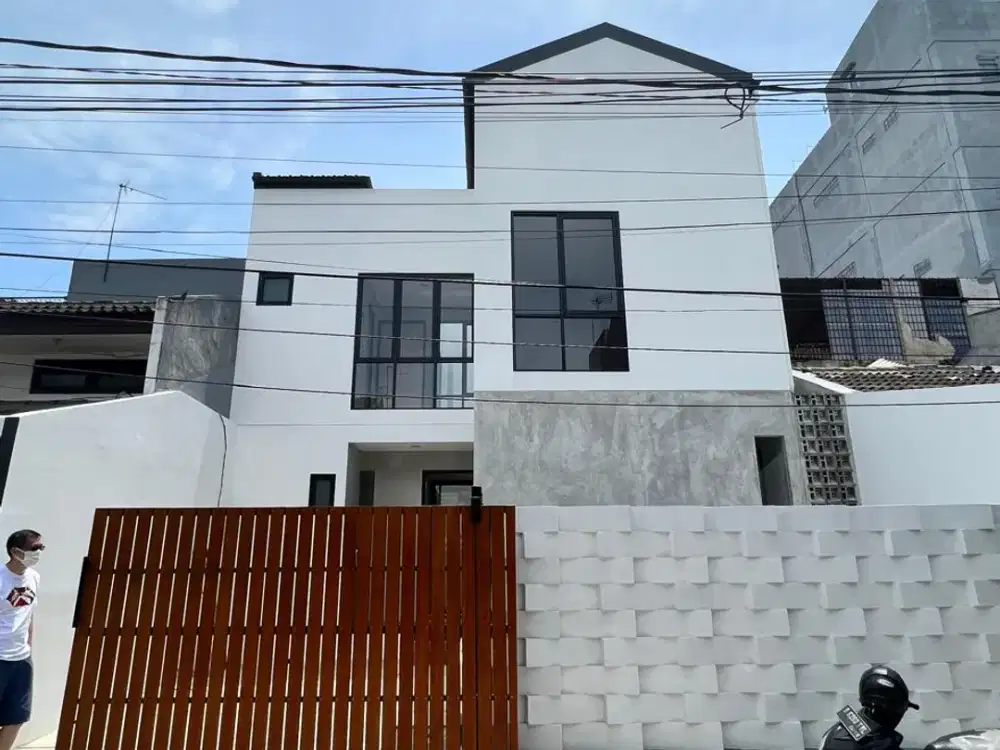 Dijual Rumah Renov 2,5 Lantai Di Sunter Agung Jakarta Utara