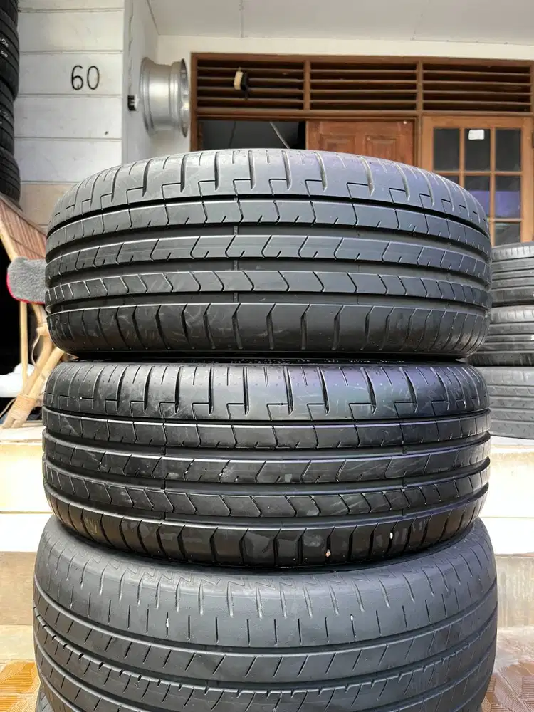 Ban Pirelli P Zero RFT 205 40 r18 2Pcs