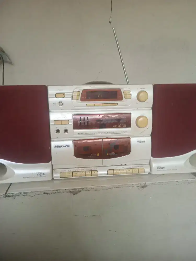 Jual aja santai radio tape compo merk Polytron,radio Aux CD on,tape of