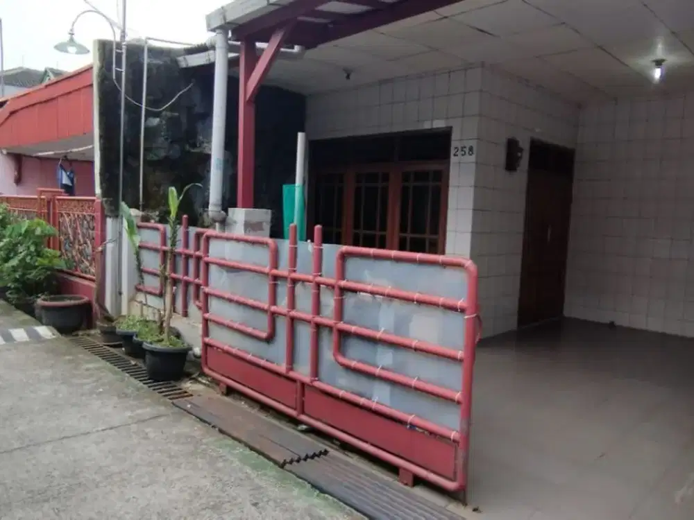 Di Jual Murah Rumah Sangat Rapih di Perumnas Depok 2
