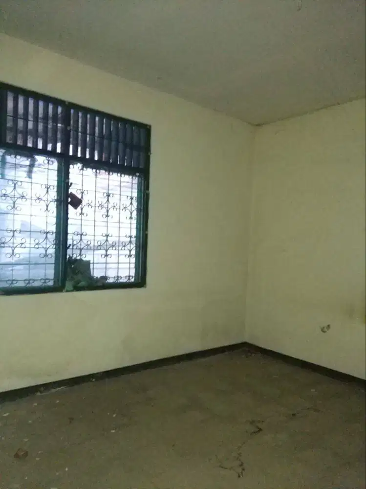 DIJUAL RUMAH KRIS KENCANA SARI BARAT - PERLU RENOV