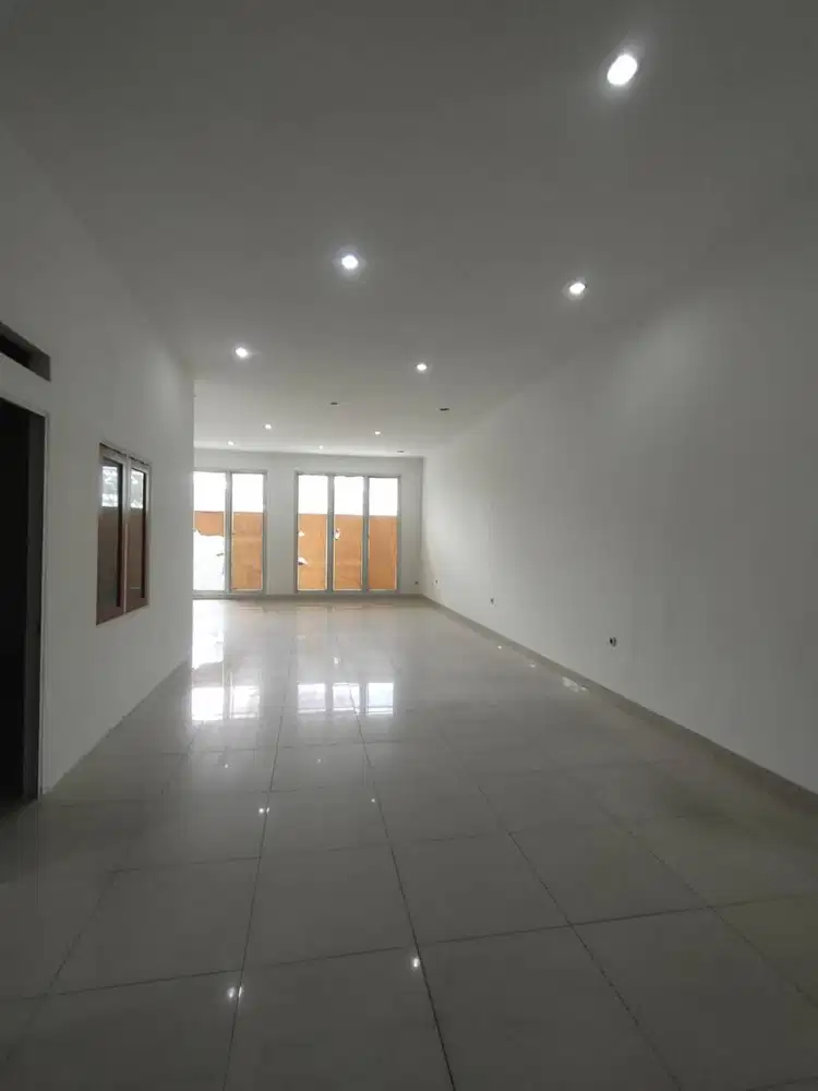 Ruko rendeng Mochamad toha Lokasi strategis Bangunan baru,apik, bersih