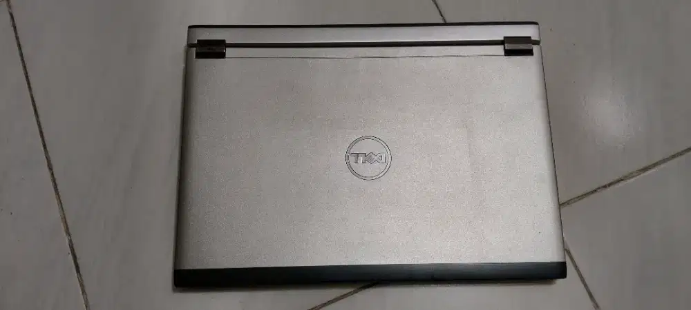 Laptop dell Vostro v132 core i3 gen 3 ram 8gb HDD 500gb windows 10
