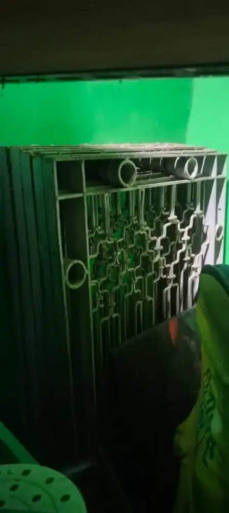 Teralis jendela bekas jadul