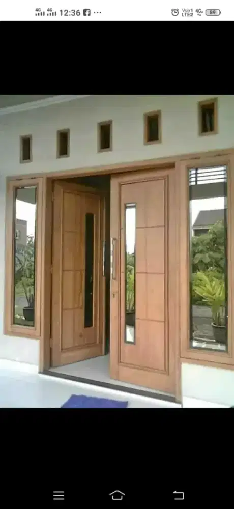 Kusen + pintu 2 + kusen jendela 2 dan daun, dari kayu bekas Meranti