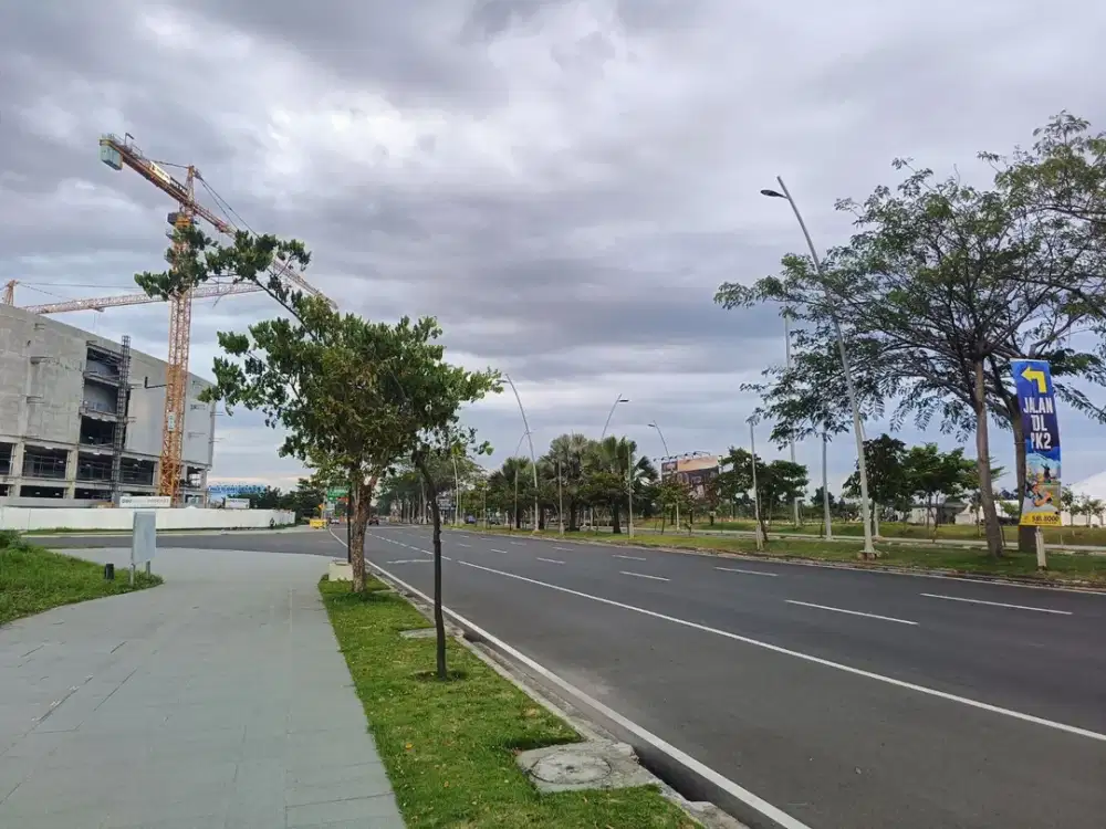 Kavling Komersial Wallstreet Avenue PIK 2 3009m2 Hadap Jalan Raya