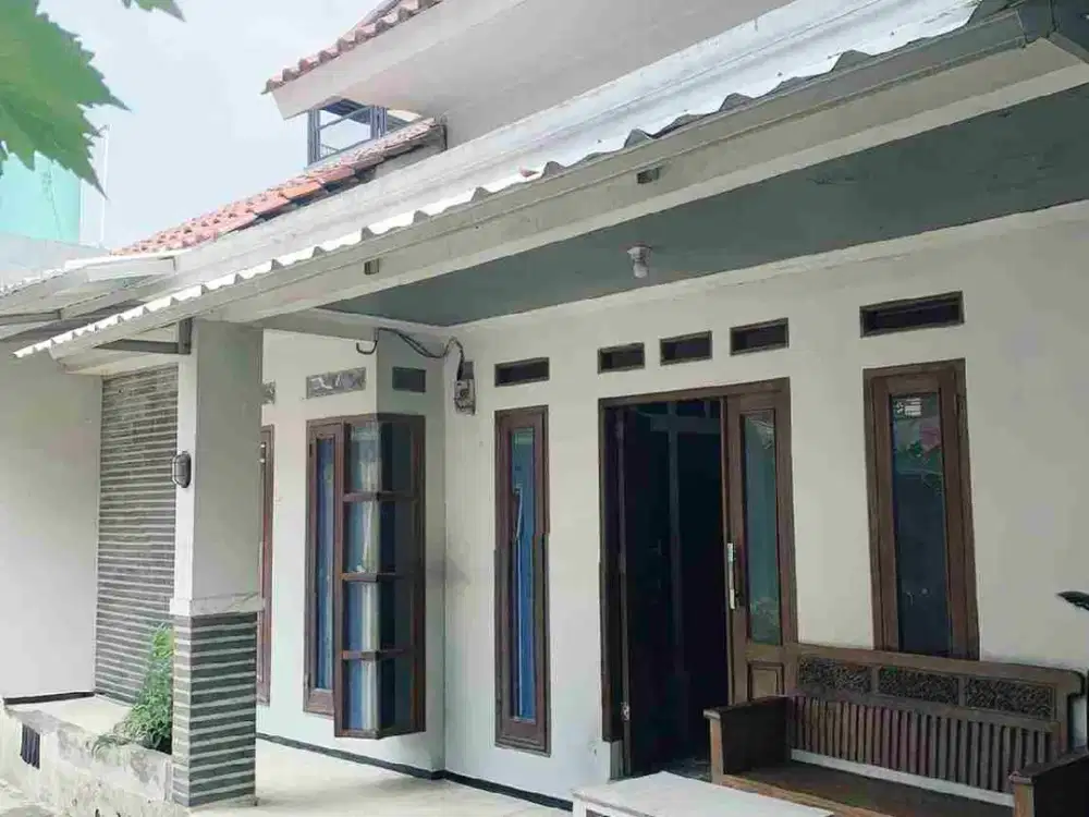 Dijual Rumah Terenovasi Di Dalam Perumahan, Siap Huni Dan Hanya 2 Menit Ke Pintu Tol Sawangan