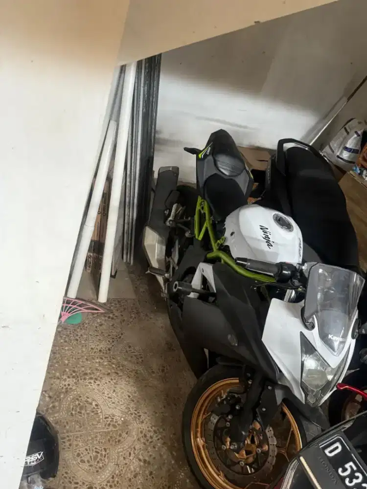 Ninja 250 cc turun harga lagi barang simpanan low kilometer 5000km