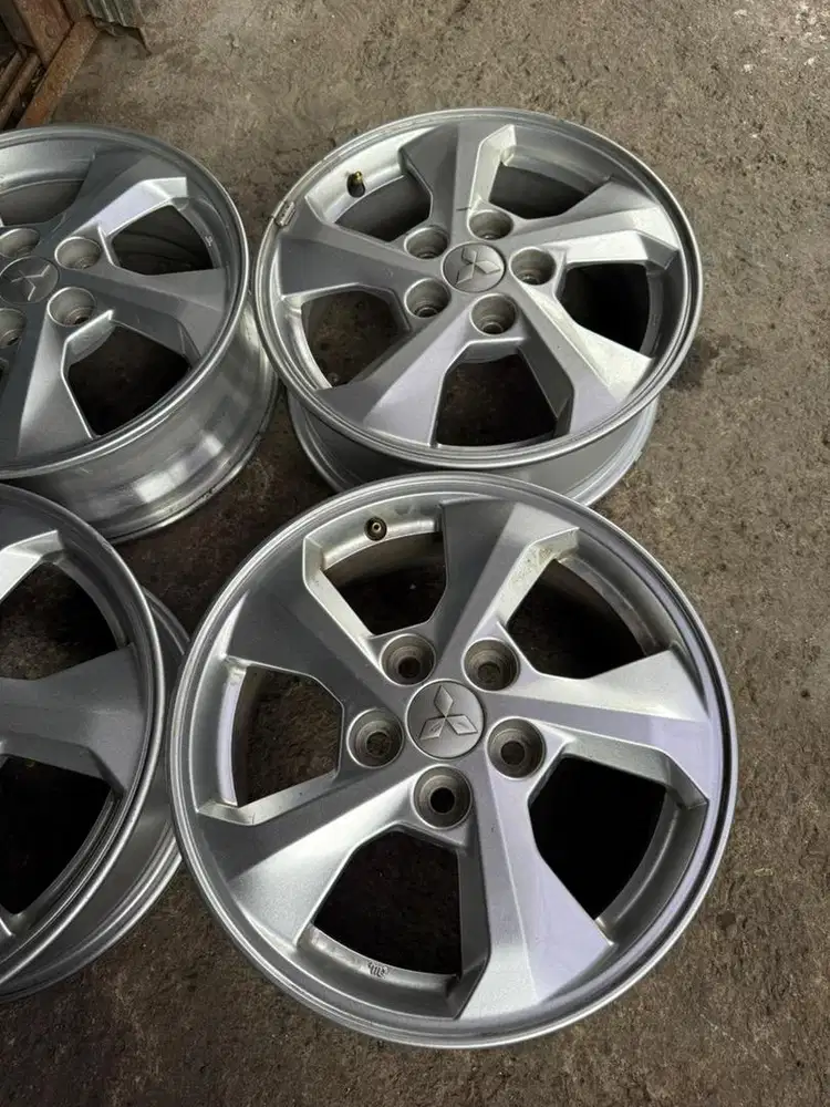 Velg Mitsubishi Xpander R.16 ori