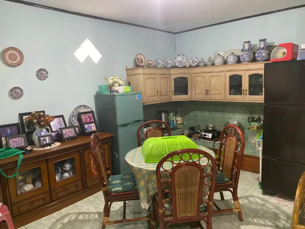 Dijual cepat rumah lokasi bagus tenang nyaman dan cocok utk usaha kos