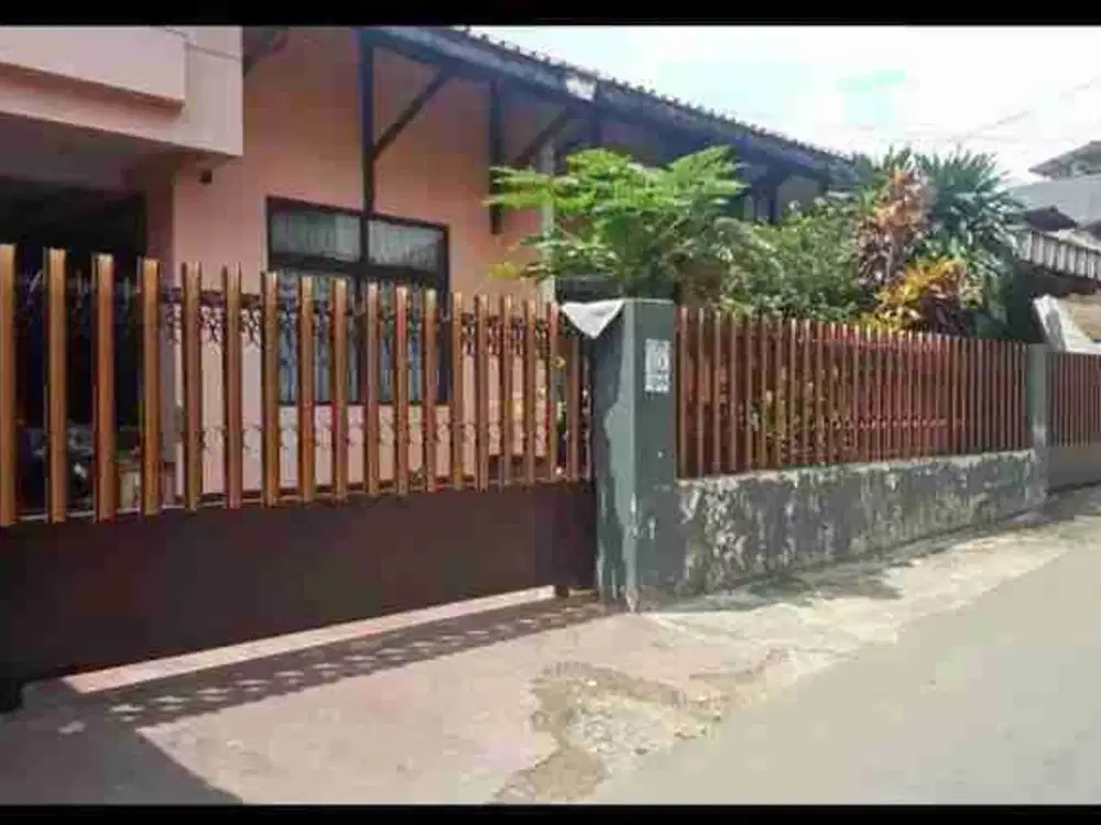 HARGA MURAH! RUMAH NYAMAN DAN TERAWAT STRATEGIS DI PASTEUR KOTA BANDUNG