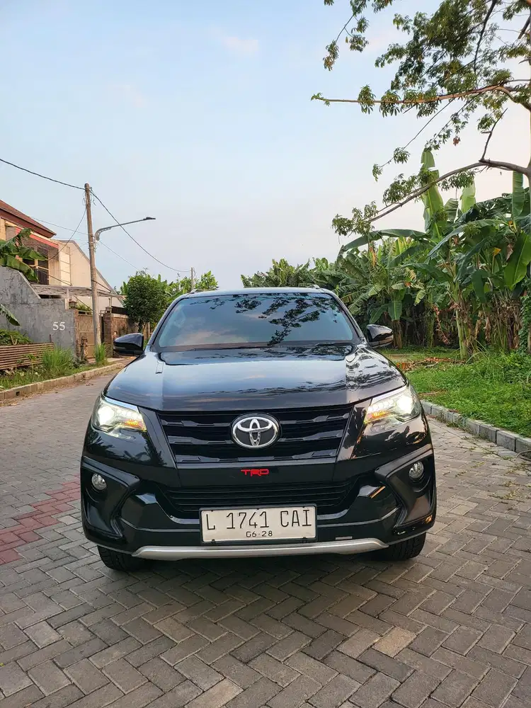 [Gress Mobil Kutisari] FORTUNER 2.4VR-Z TRD DIESEL A/T 2018