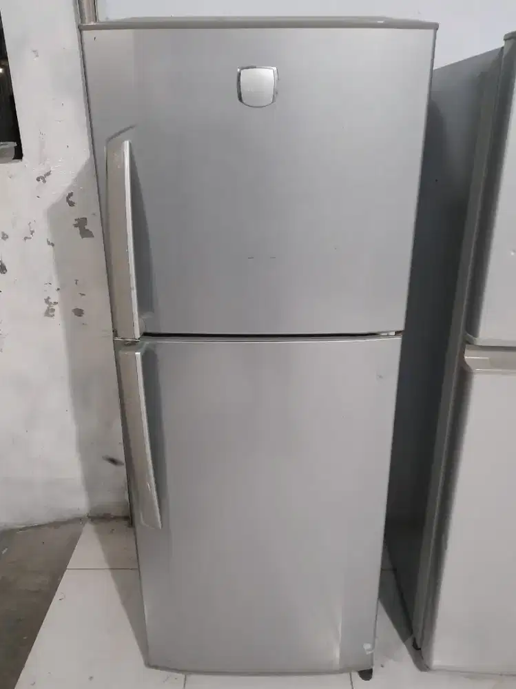 Kulkas 2 Pintu LG Orisinil