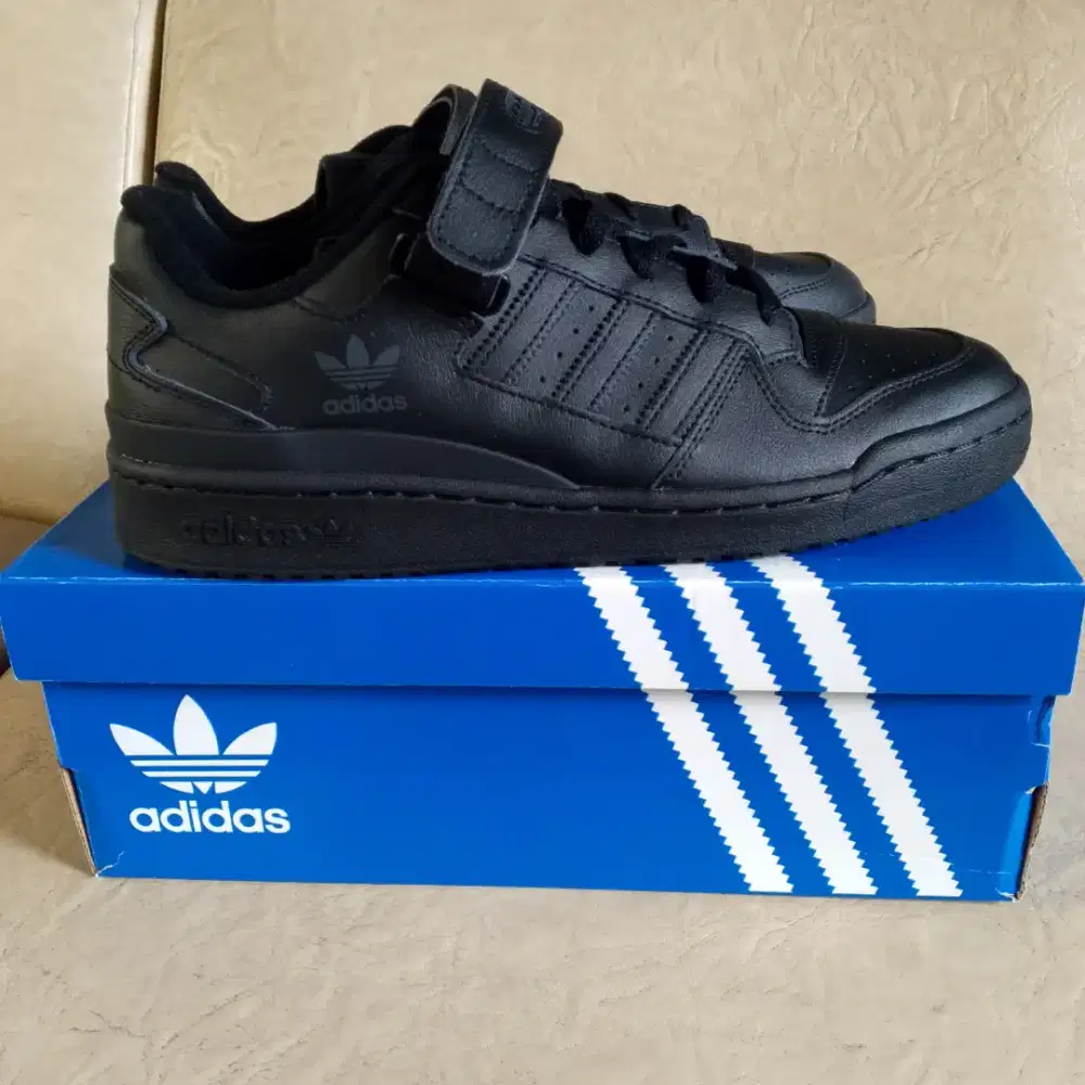 Adidas Forum Low Core Black