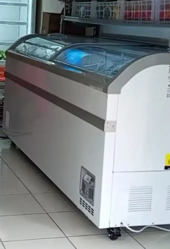 Frizer 700l merk gea