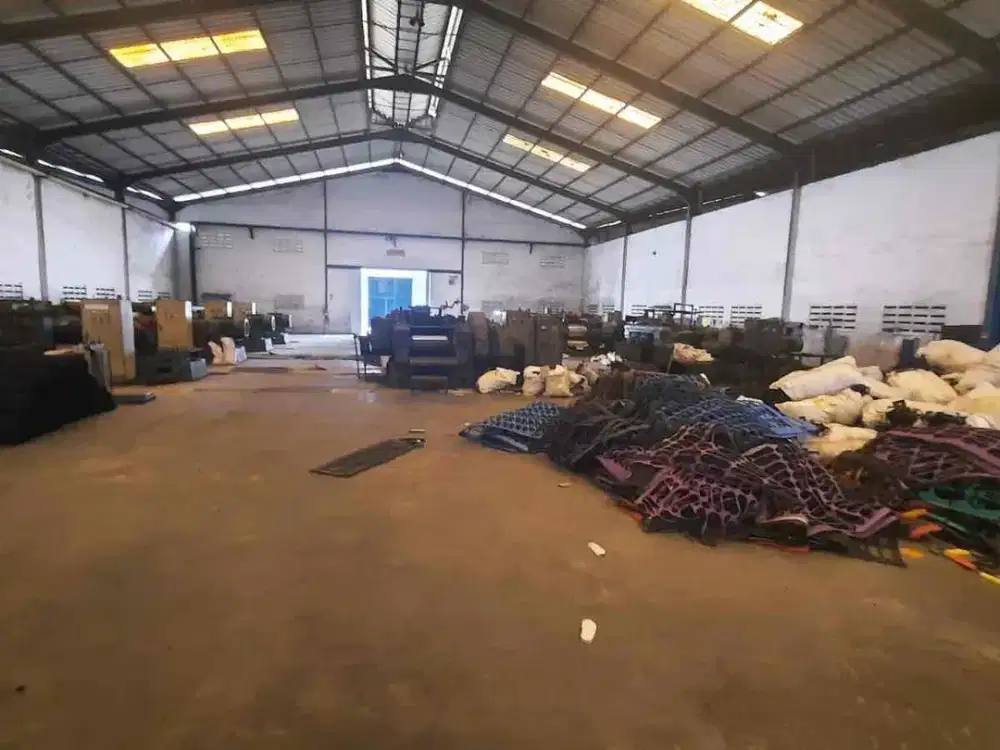 Pabrik di pasar kemis tangerang banten Pabrik untuk industri perakitan Mobil  出售大型工厂