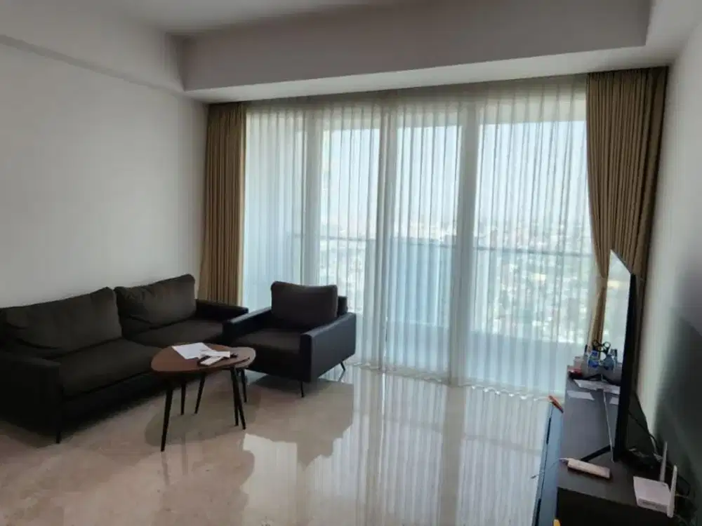 Apartemen The Kensington Royal Suites 3 kamar hadap kolam renang