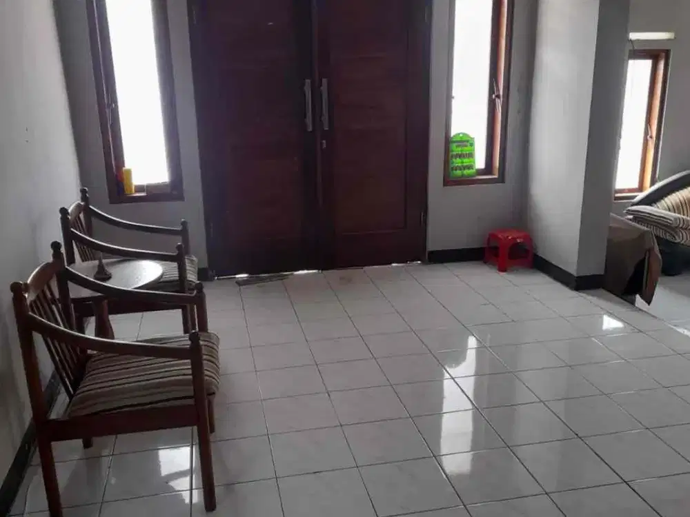DIJUAL CEPAT RUMAH DI JALAN KOLONEL MASTURI CIPAGERAN CIMAHI