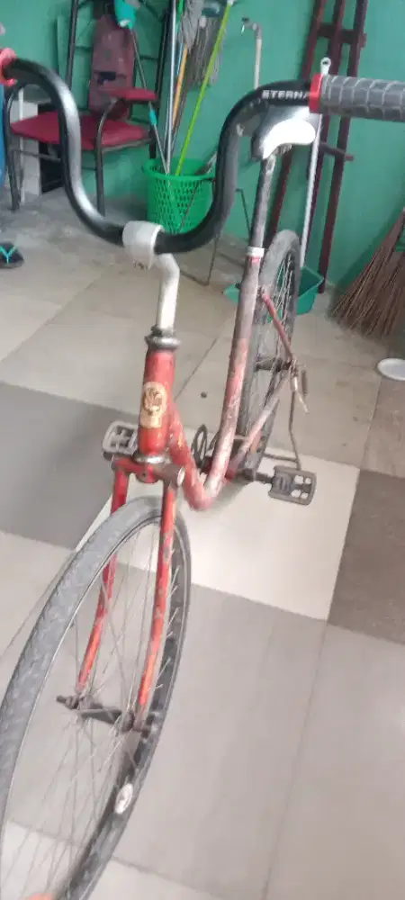 Sepeda mini merk Phoenix (minion)