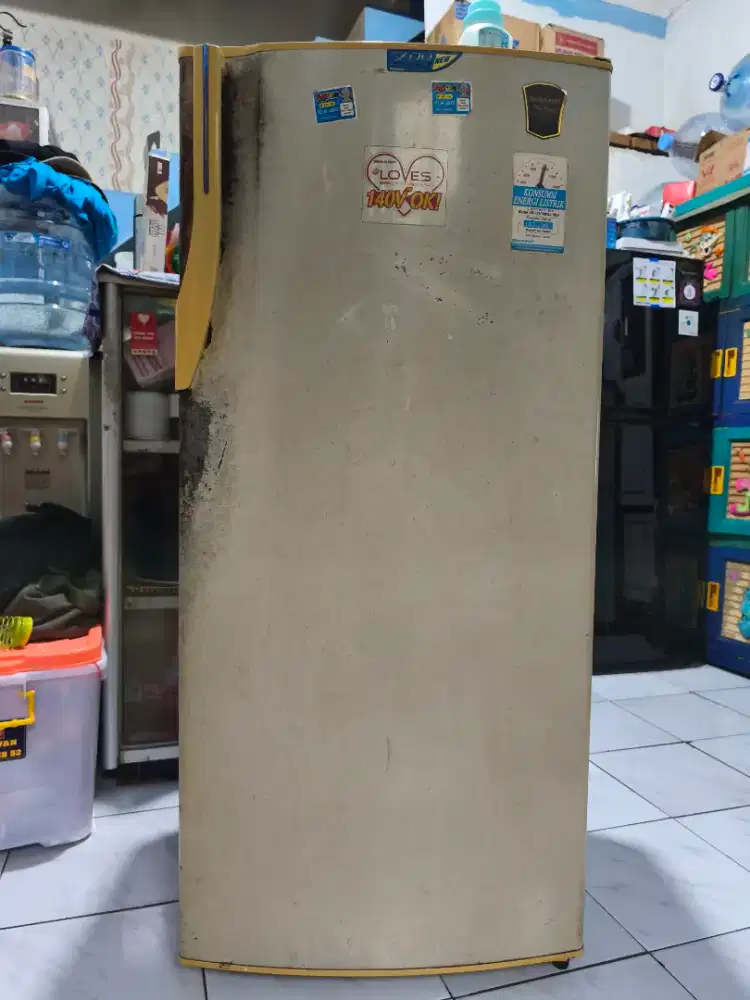 Kulkas sharp 1 pintu