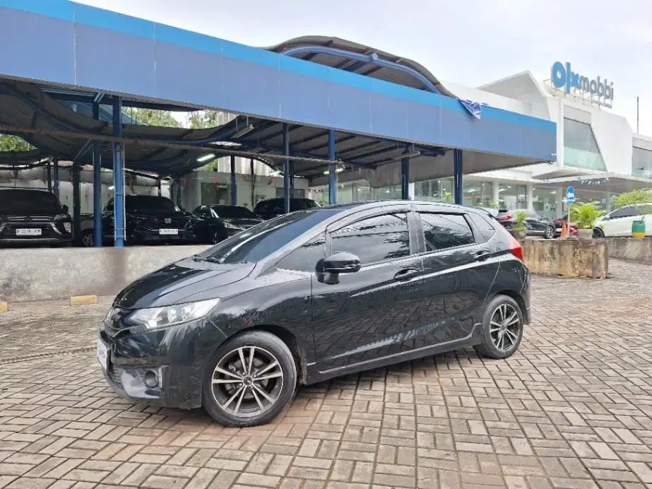 LOW DP Honda Jazz 1.5 RS Bensin-AT 2018 SYM