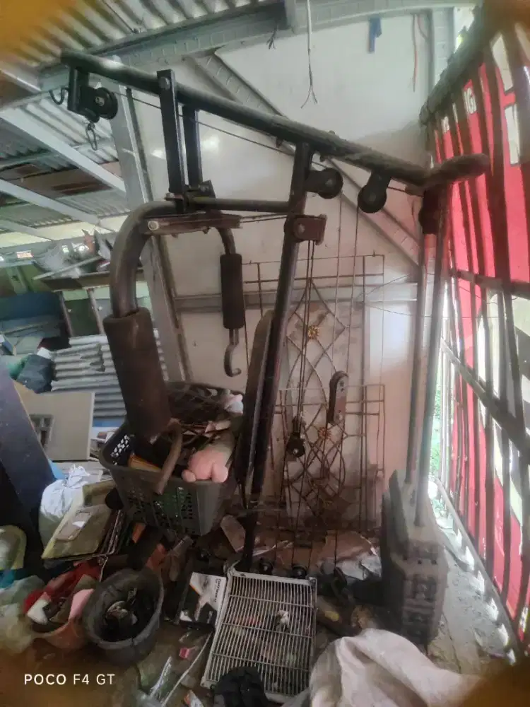 Alat fitness rumahan