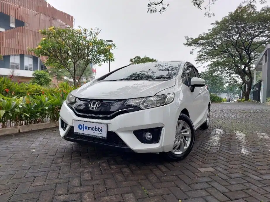 LOW DP Honda Jazz 1.5 RS Bensin-AT 2017 4AZ